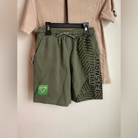 Monster Jam Beige and Green Kids Grave Digger Tee and matching shorts set 7- NWT - Picture 2 of 5